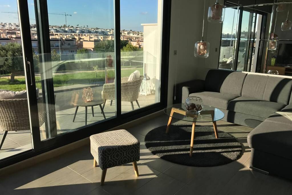 Sun Terrace Apartment 托雷维耶哈 外观 照片