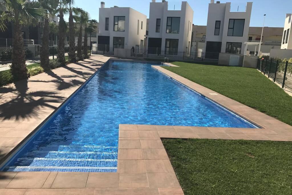 Sun Terrace Apartment 托雷维耶哈 外观 照片