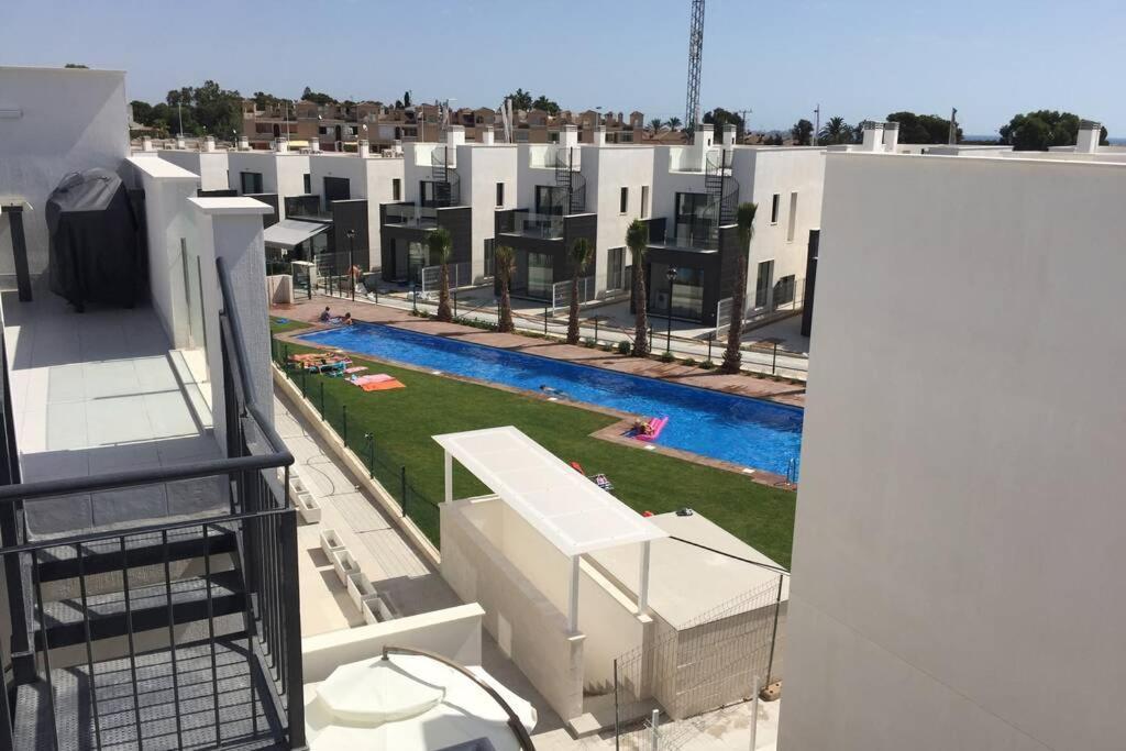Sun Terrace Apartment 托雷维耶哈 外观 照片